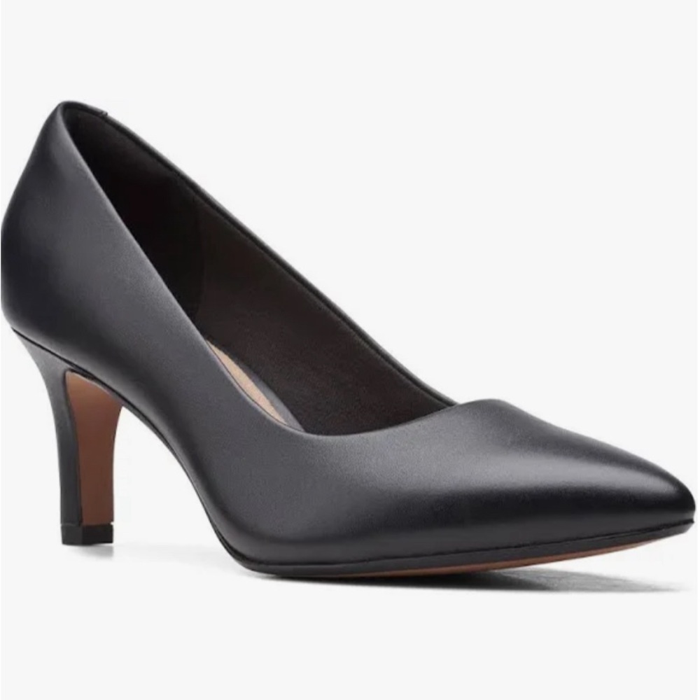 Clarks Ileana tulip pumps